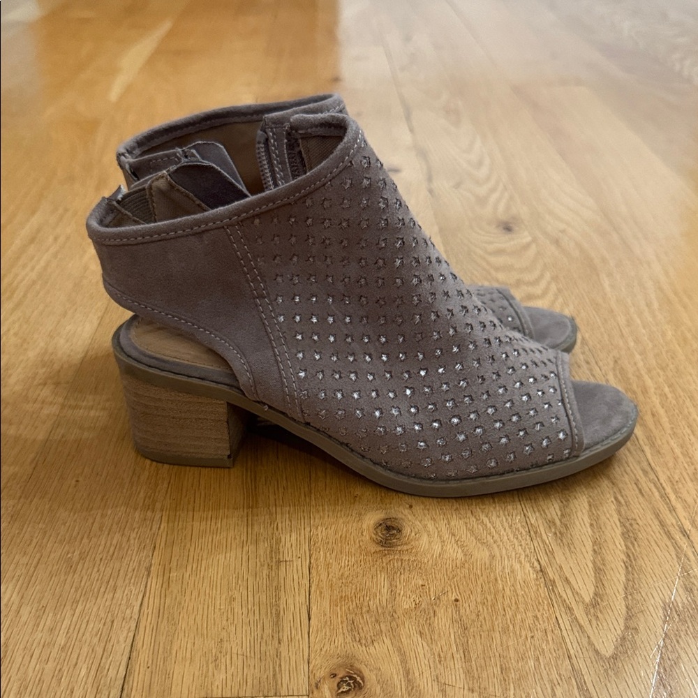 Girls SO Gray Peep-Toe Mules with Block Heel